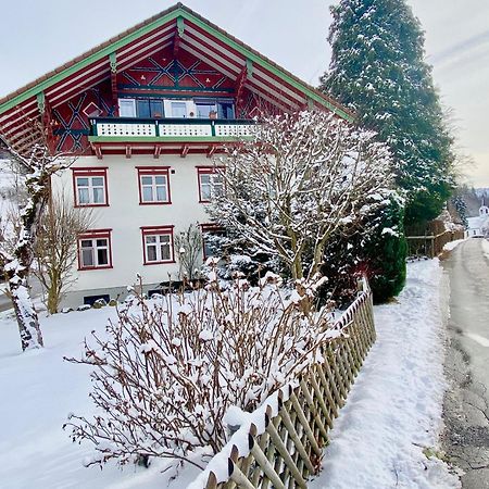Ferienwohnung Resl - Geschmackvoll Renoviert & Zentral Im Historischen Schindelhaus Oberstaufen Kültér fotó